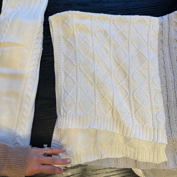 Cozy Knit and Fleece Blanket Set - Picture 3 of 6
